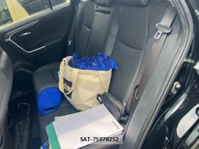 Toyota RAV4 2022-11 7457231-11