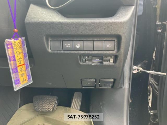 Toyota RAV4 2022-11 7457231-13