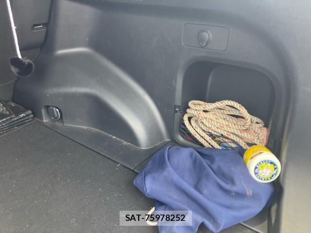 Toyota RAV4 2022-11 7457231-16