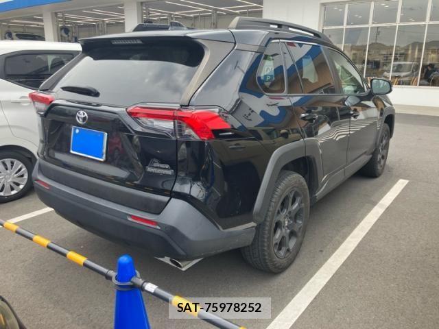 Toyota RAV4 2022-11 7457231-2