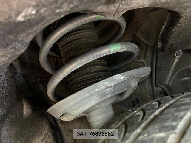 Toyota RAV4 2019-09 7457212-19