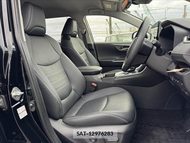 Toyota RAV4 2023-04 7457203-15