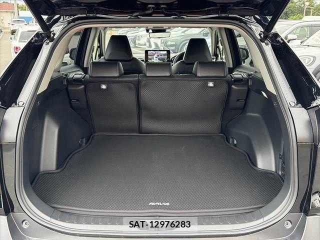 Toyota RAV4 2023-04 7457203-17