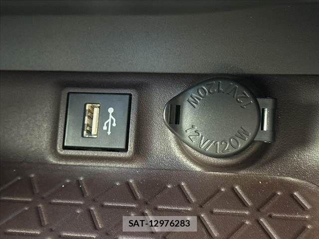 Toyota RAV4 2023-04 7457203-29