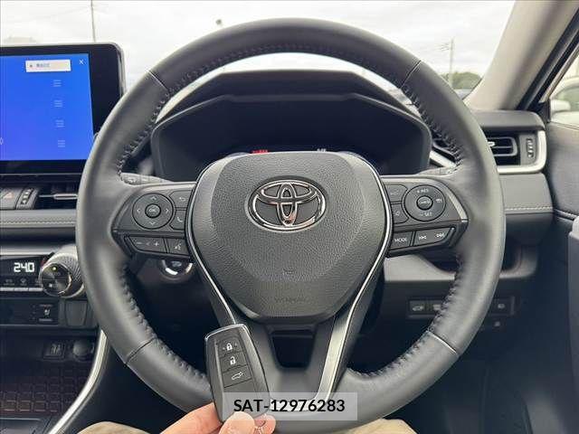Toyota RAV4 2023-04 7457203-6