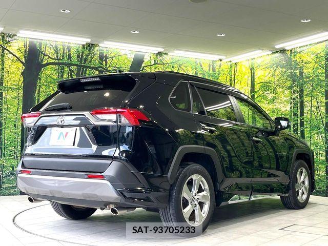 Toyota RAV4 2019-09 7457211-17
