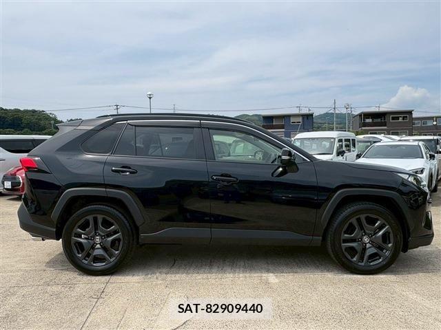 Toyota RAV4 2025-04 7457204-15