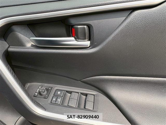Toyota RAV4 2025-04 7457204-18