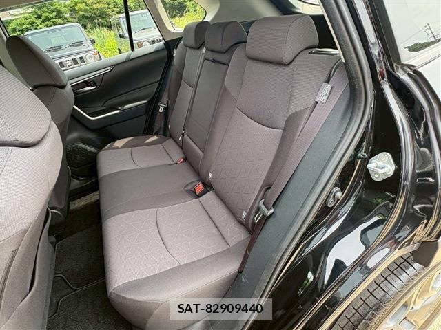 Toyota RAV4 2025-04 7457204-5