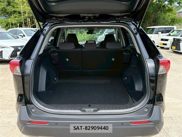 Toyota RAV4 2025-04 7457204-6