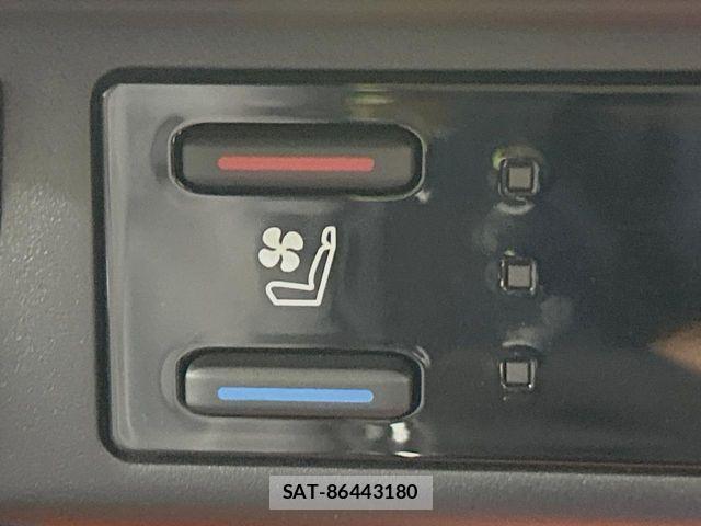 Toyota RAV4 2020-11 7457208-6