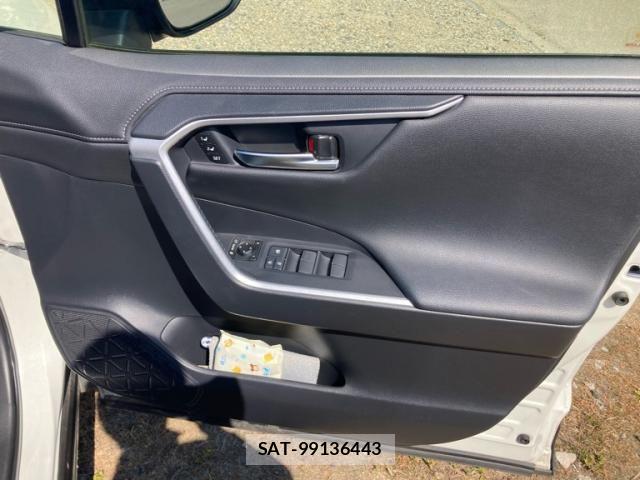 Toyota RAV4 2019-06 7502559-15