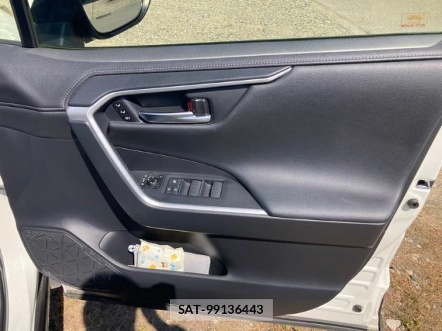 Toyota RAV4 2019-06 7502559-18