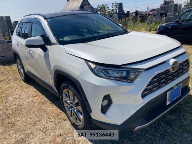 Toyota RAV4 2019-06 7502559-1