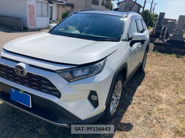 Toyota RAV4 2019-06 7502559-2