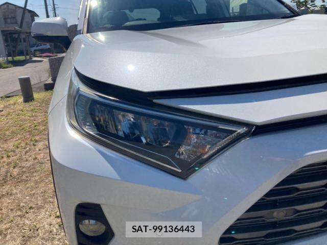 Toyota RAV4 2019-06 7502559-3