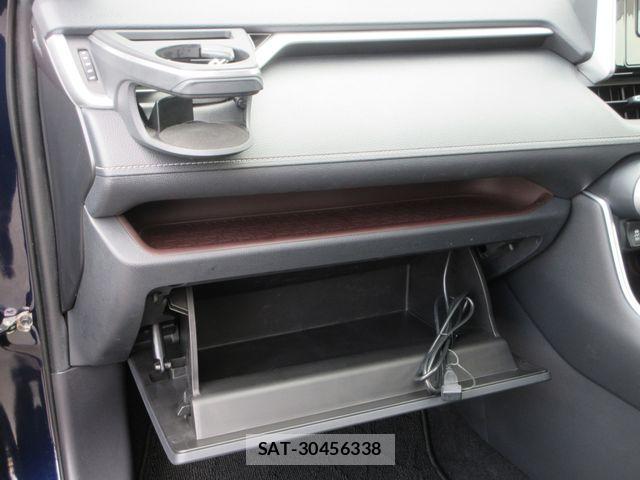 Toyota RAV4 2019-07 7502552-14