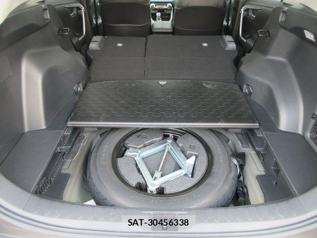 Toyota RAV4 2019-07 7502552-18