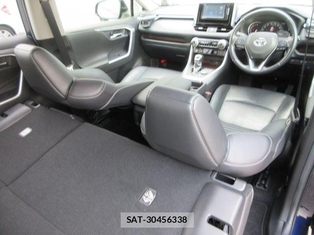 Toyota RAV4 2019-07 7502552-19