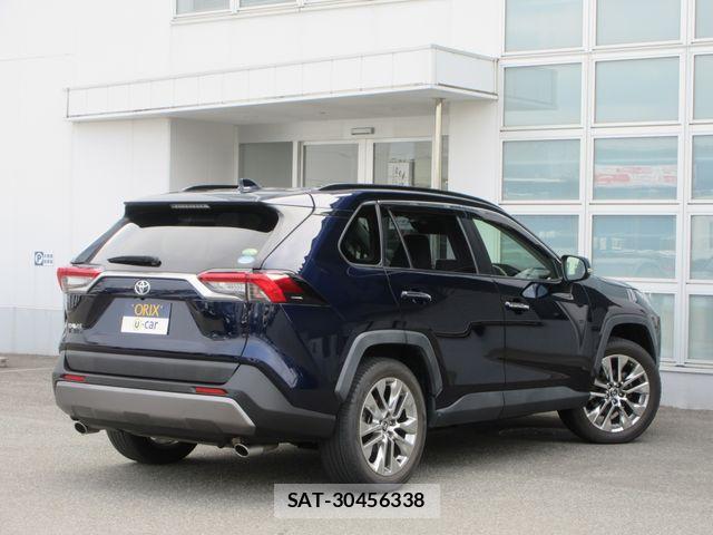 Toyota RAV4 2019-07 7502552-2