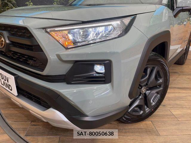 Toyota RAV4 2025-10 7502533-12