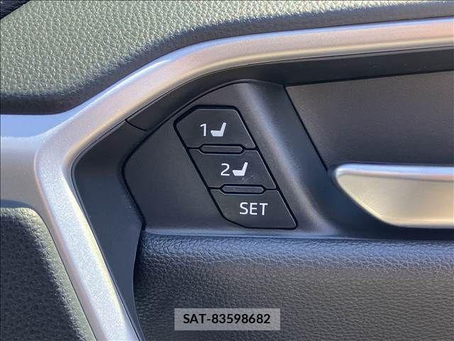Toyota RAV4 2019-11 7502546-8