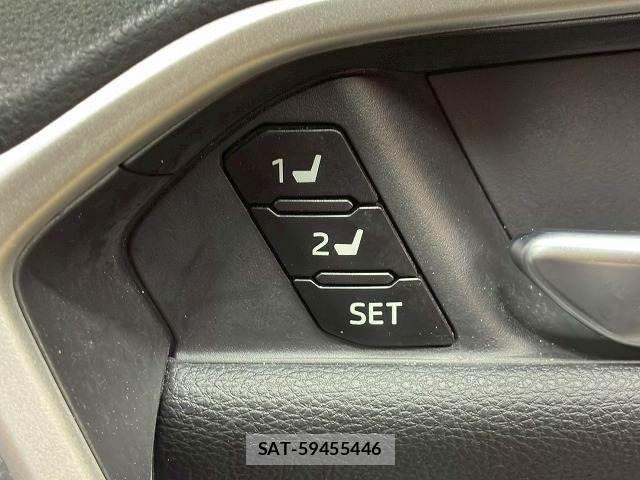Toyota RAV4 2019-06 7502542-9
