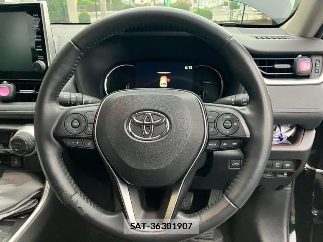 Toyota RAV4 2021-07 7562725-17