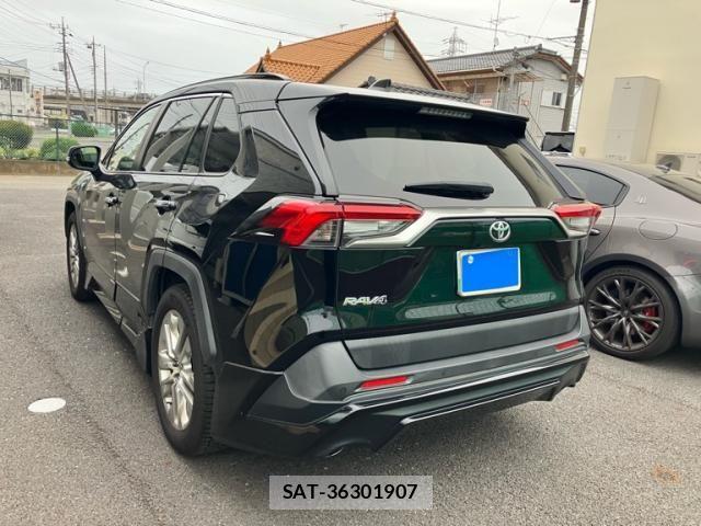 Toyota RAV4 2021-07 7562725-4