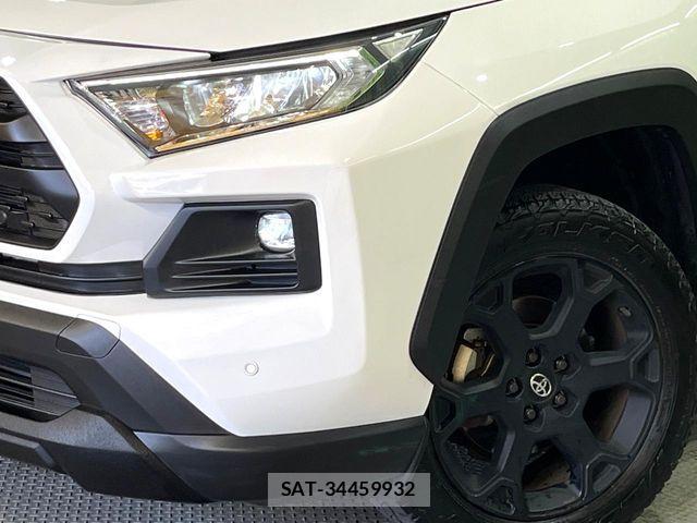 Toyota RAV4 2023-07 7562723-11