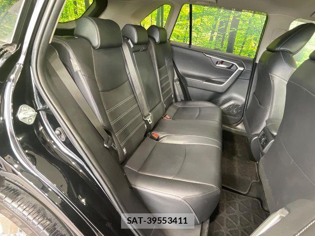 Toyota RAV4 2019-05 7562727-8