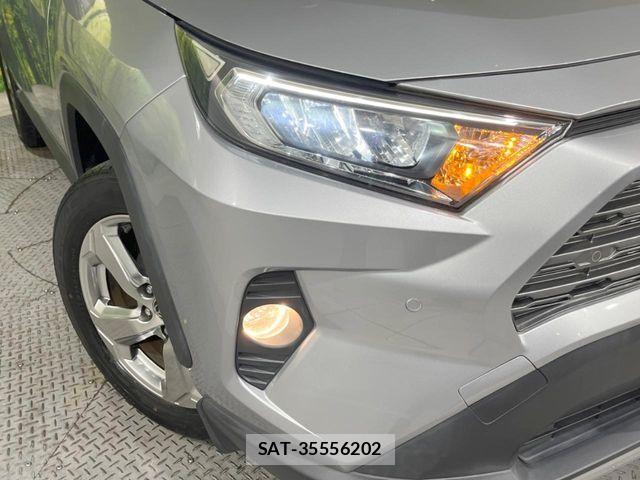 Toyota RAV4 2019-07 7562730-11