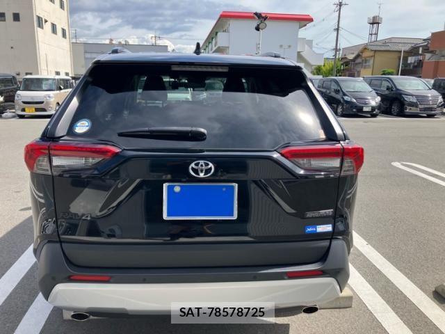 Toyota RAV4 2021-08 7562729-3