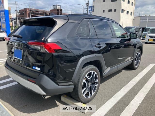 Toyota RAV4 2021-08 7562729-5