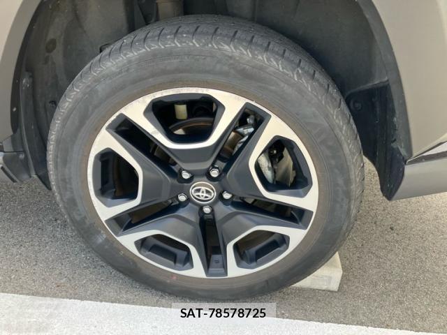 Toyota RAV4 2021-08 7562729-8