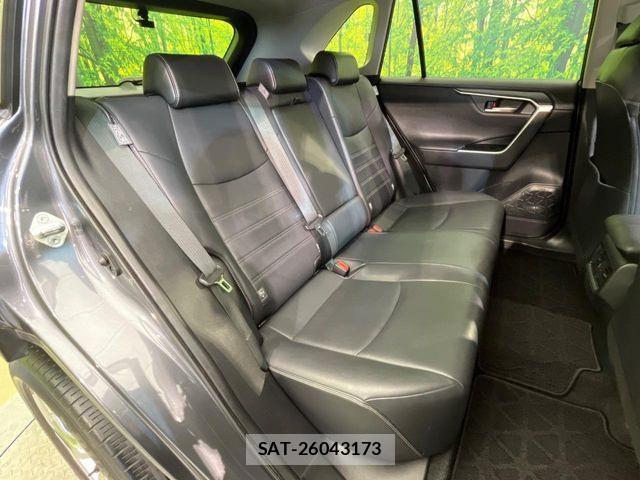 Toyota RAV4 2021-01 7562732-9