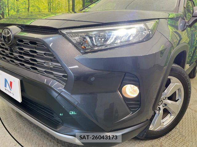Toyota RAV4 2021-01 7562732-11