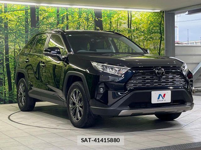 Toyota RAV4 2024-07 7562726-15