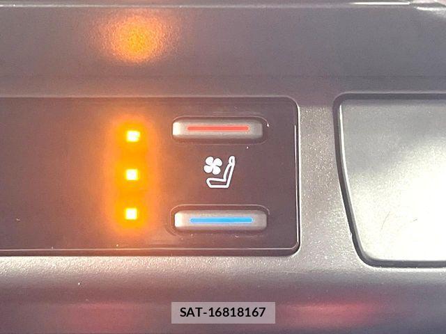 Toyota RAV4 2023-09 7562722-7