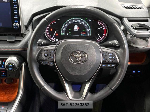 Toyota RAV4 2021-12 7562724-12