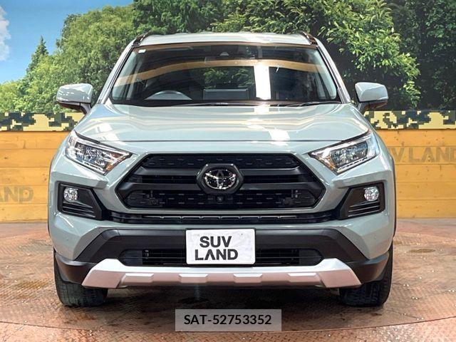 Toyota RAV4 2021-12 7562724-13