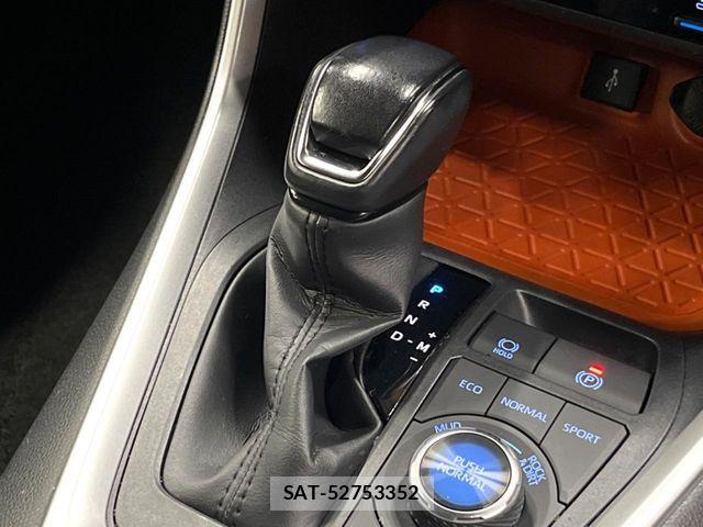 Toyota RAV4 2021-12 7562724-19