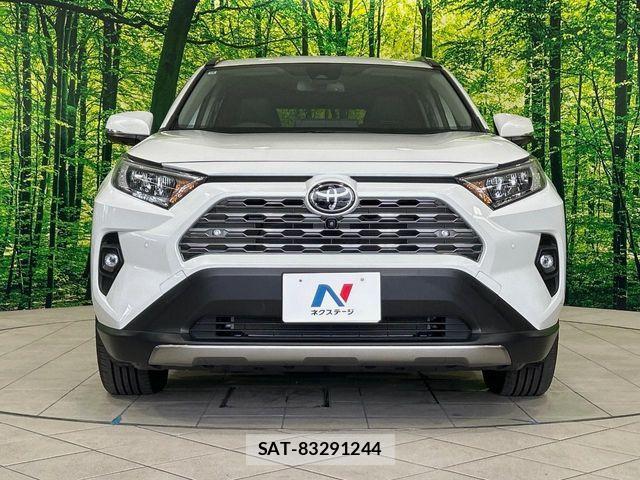 Toyota RAV4 2022-10 7619506-13