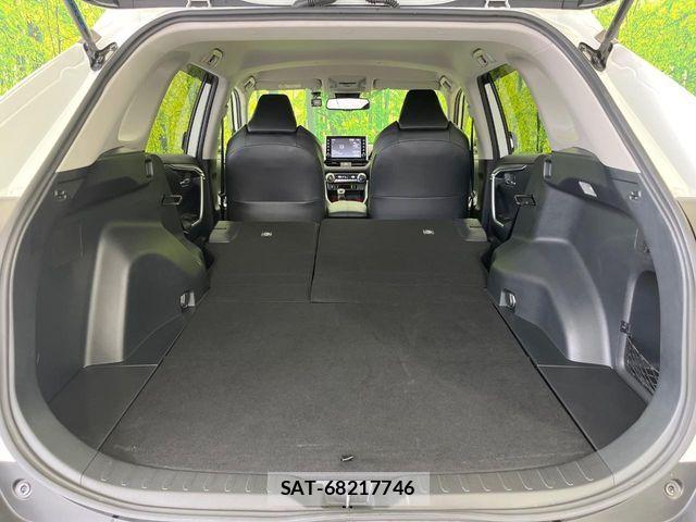Toyota RAV4 2021-11 7619505-11