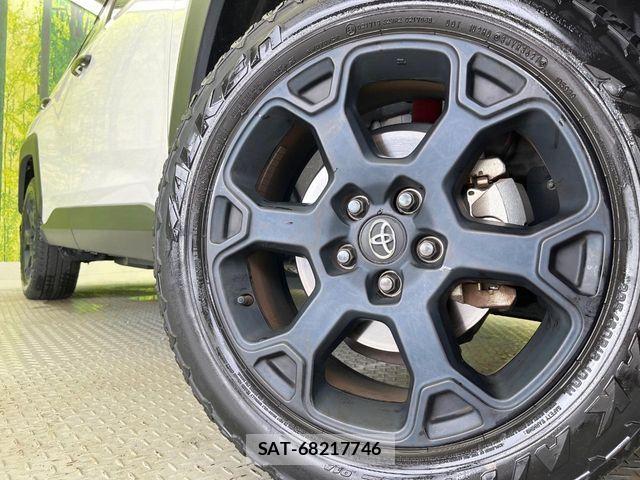 Toyota RAV4 2021-11 7619505-14