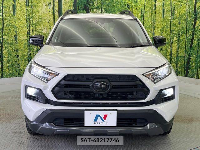 Toyota RAV4 2021-11 7619505-15