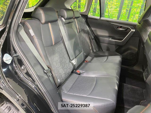 Toyota RAV4 2021-05 7619515-9