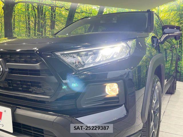 Toyota RAV4 2021-05 7619515-11