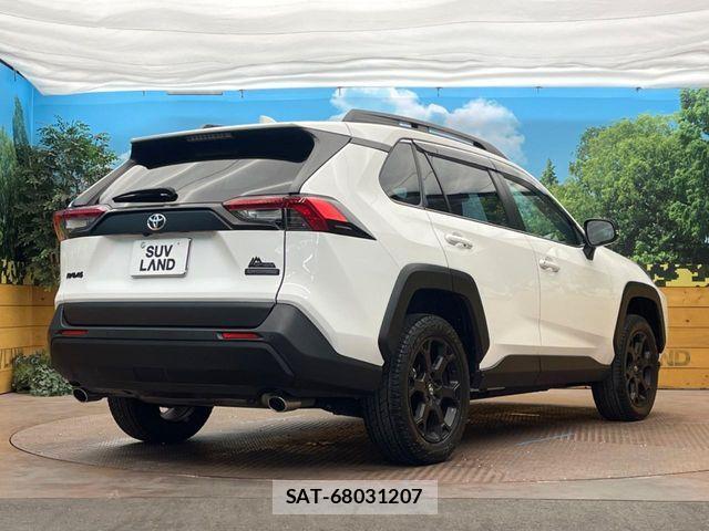 Toyota RAV4 2023-06 7619491-16