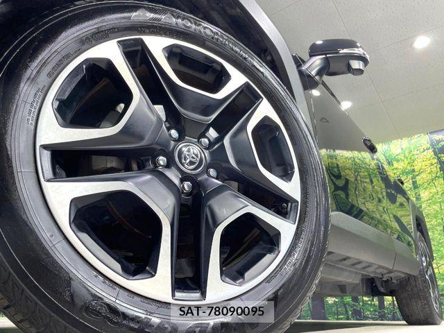 Toyota RAV4 2021-07 7619514-12